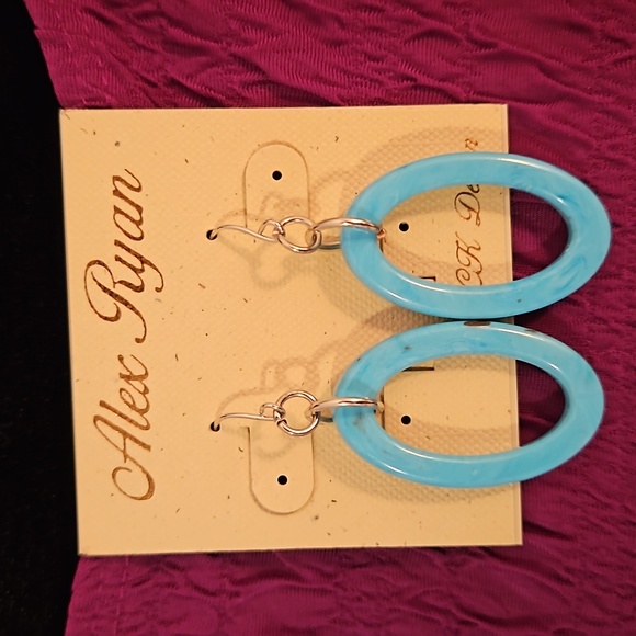 Silver-tone with Multi-Color Necklace with Earrings to match - Alex Ryan, by CK - Picture 3 of 4